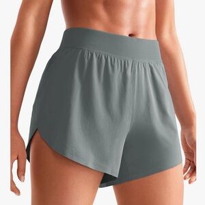 CRZ YOGA | Size M | Dolphin Shorts Grey Sage